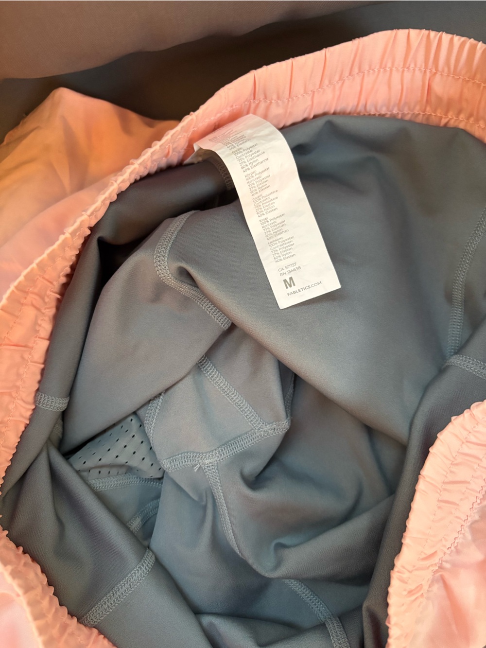 🏃‍♀️‍➡️ Fabletics Perforated 2” Running Shorts M Pink Gray 🤸🏽‍♀️🤾‍♀️🤽‍♀️ - Picture 8 of 11